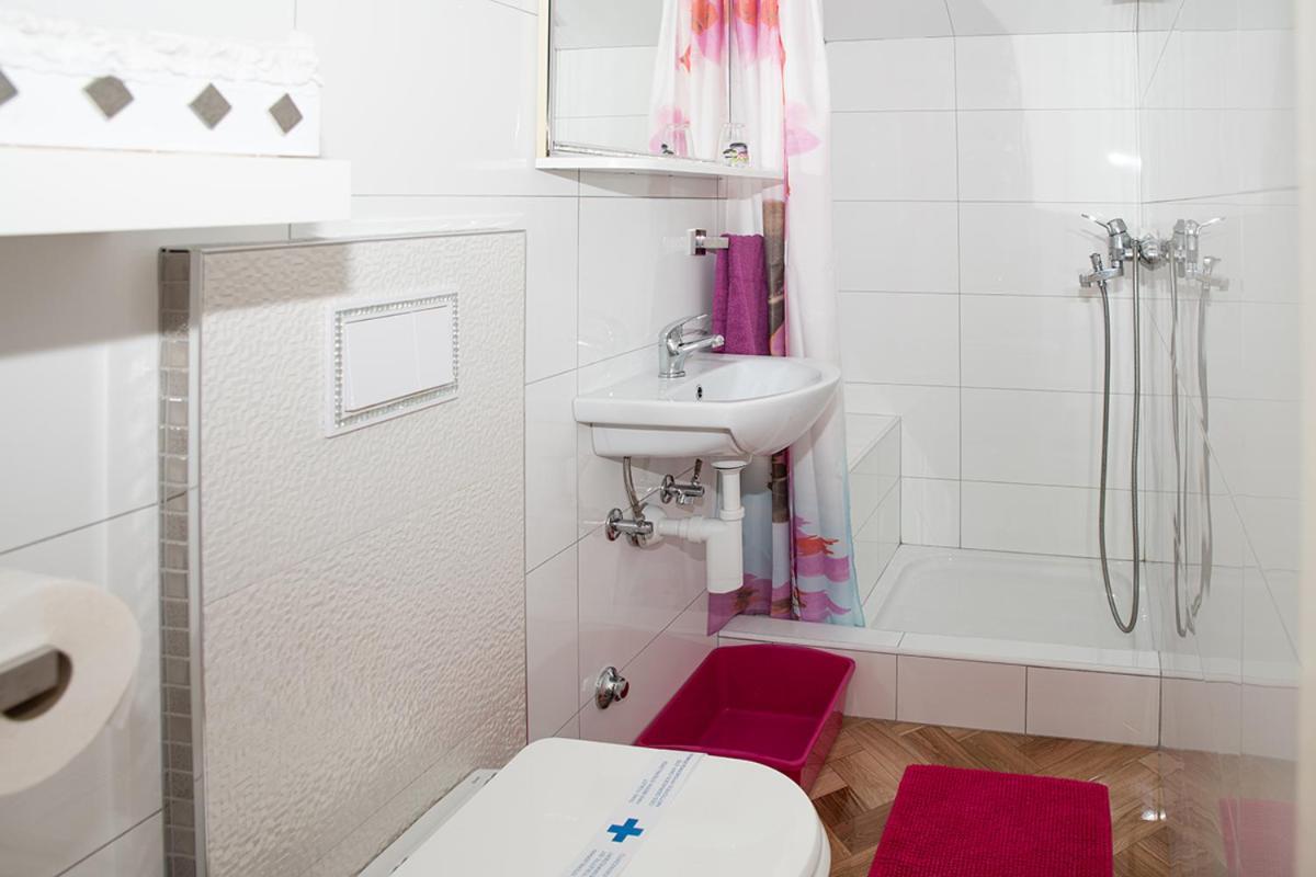 Apartman Mira I Denis Supetarska Draga Kültér fotó