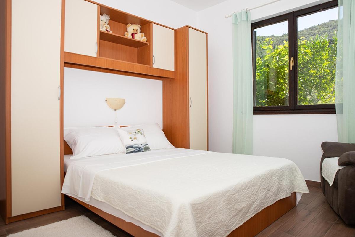 Apartman Mira I Denis Supetarska Draga Kültér fotó