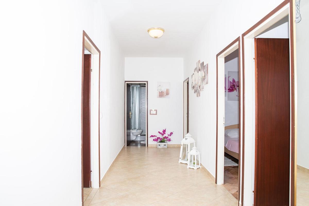 Apartman Mira I Denis Supetarska Draga Kültér fotó