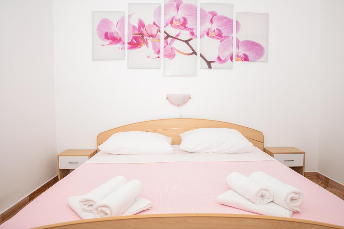 Apartman Mira I Denis Supetarska Draga Szoba fotó